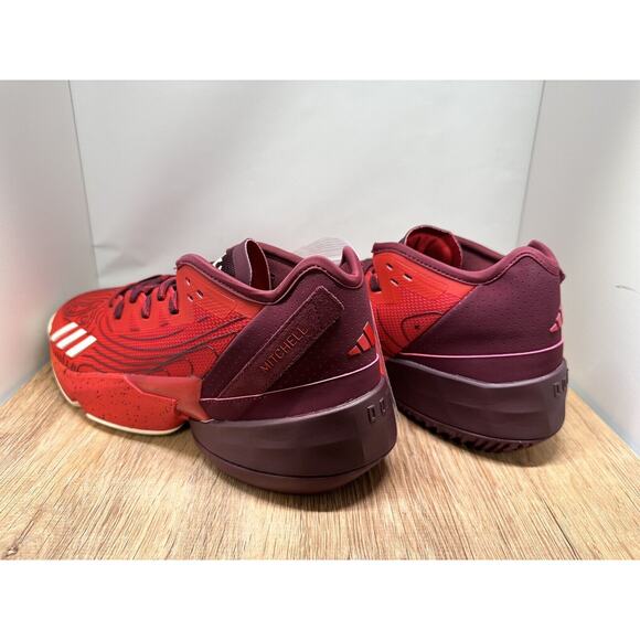 Adidas D.O.N. Issue 4 Mid Mens Basketball Shoes Red White HR0725 NEW Size 10.5 - Picture 2 of 5